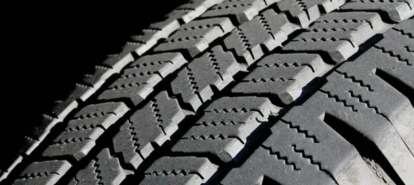Checking tire tread method