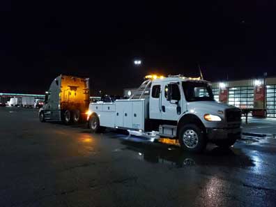 Semi-Truck Towing Chicago